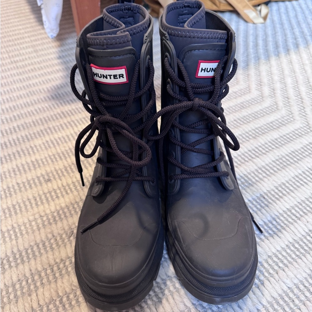 Hunter Women's Diana Waterproof Lace-Up Rain Boots 
9 / Dark Brown